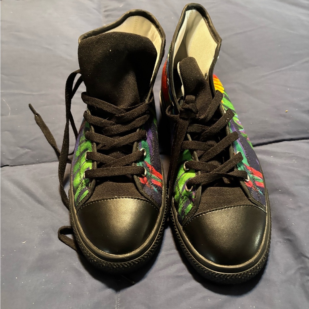 Parrot Lovers High Top Sneaker Size 9 - Picture 4 of 6